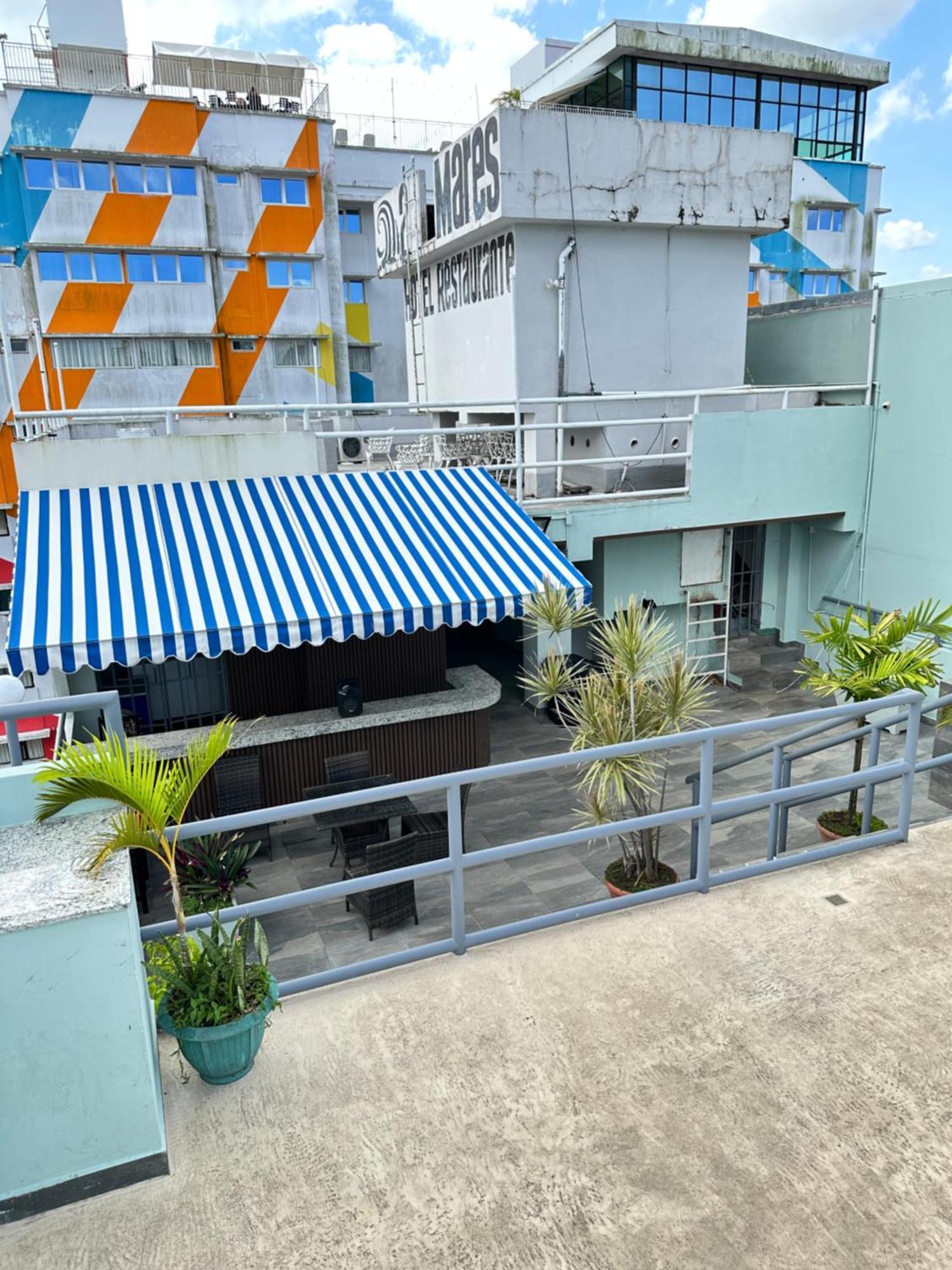 2 Mares Hotel