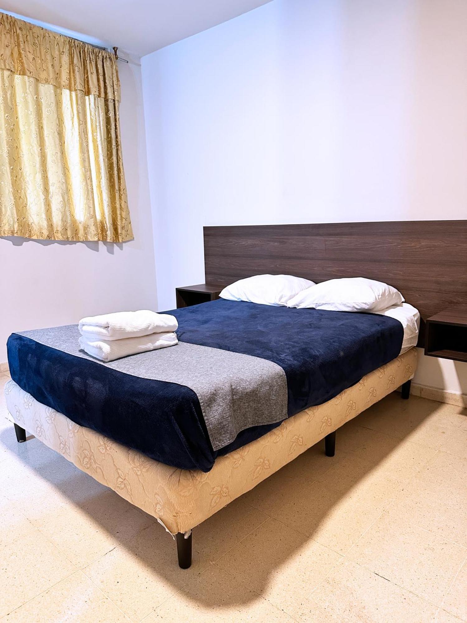 2 Mares Hotel 2*