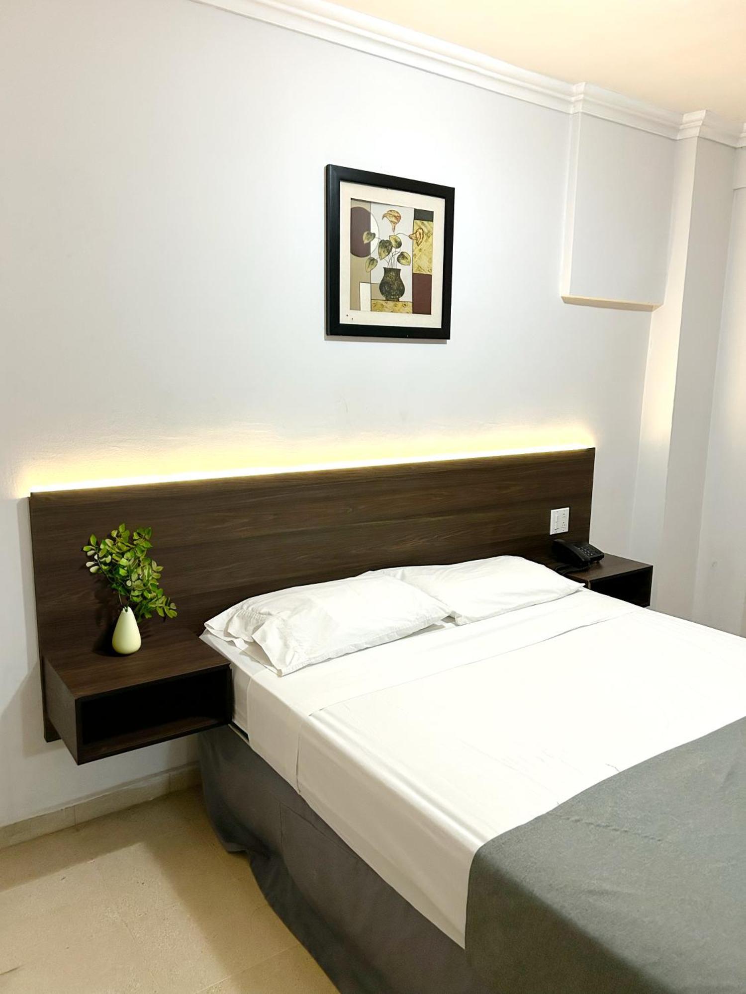 Hotel 2 Mares 2*